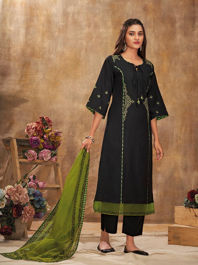 Festive ethnic deals wear online